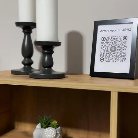 The Newspapers * 地拉那