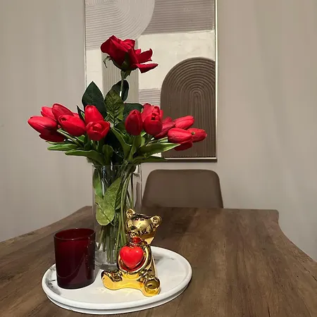 The Newspapers 公寓 地拉那