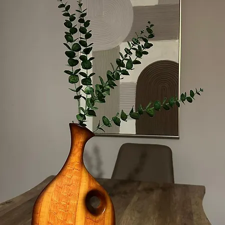 דירה The Newspapers *