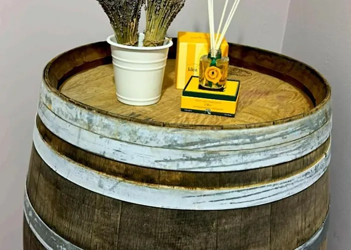 The Newspapers דירה