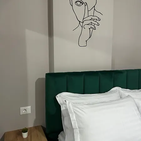 The Newspapers Apartamento *