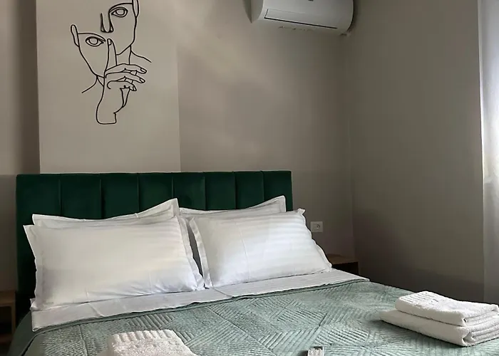 The Newspapers Apartman *